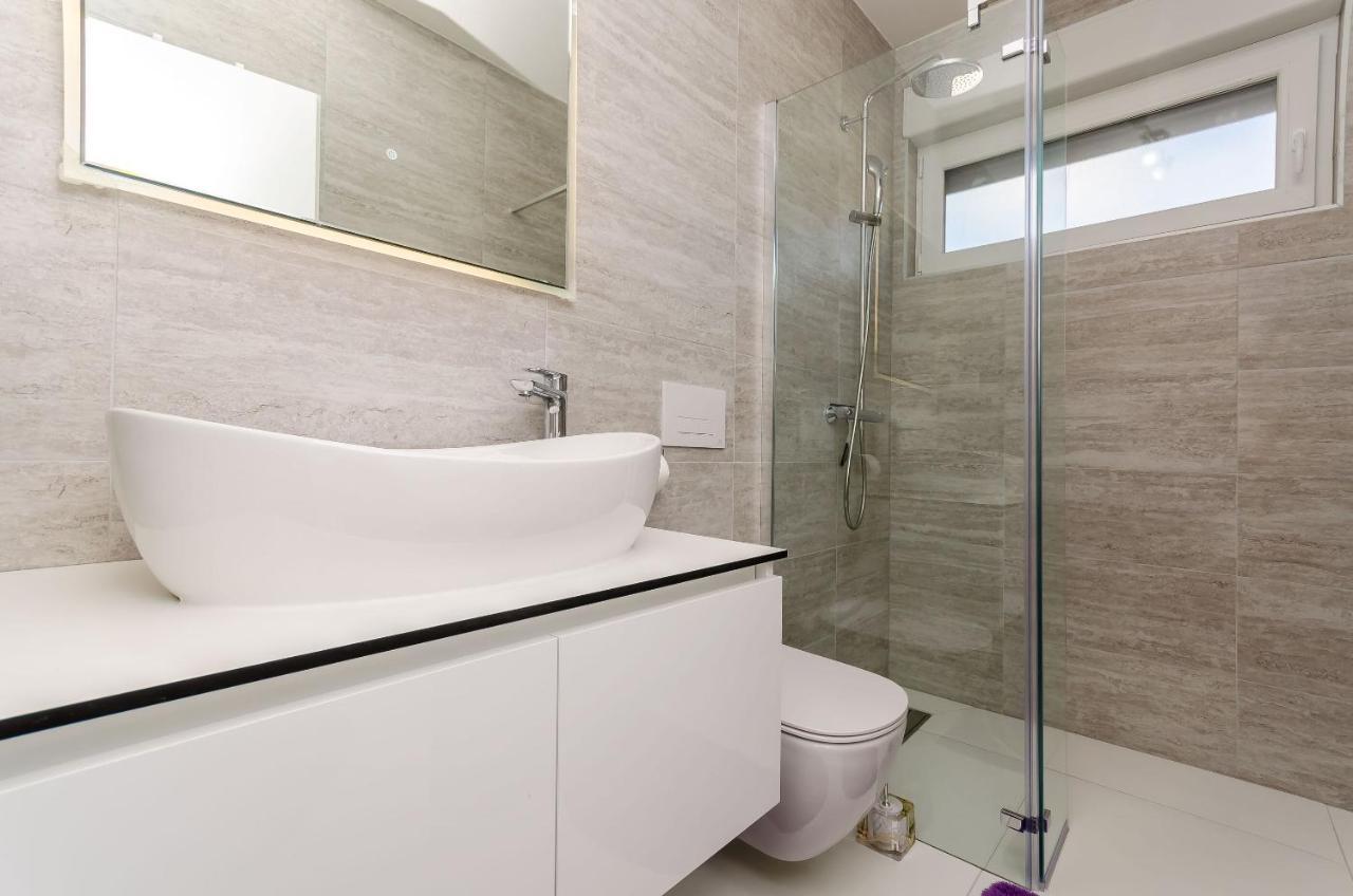 Apartment Rozalia Trogir Exterior photo